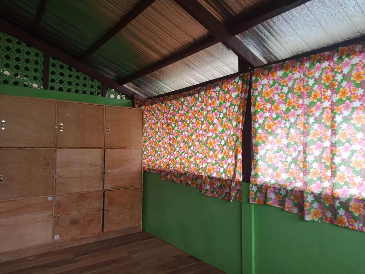 Roca'S Homestay Backpackers Chalet Batuan Exteriör bild
