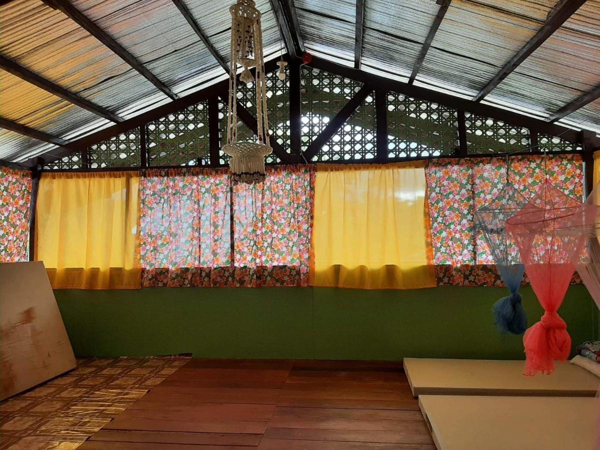 Roca'S Homestay Backpackers Chalet Batuan Exteriör bild