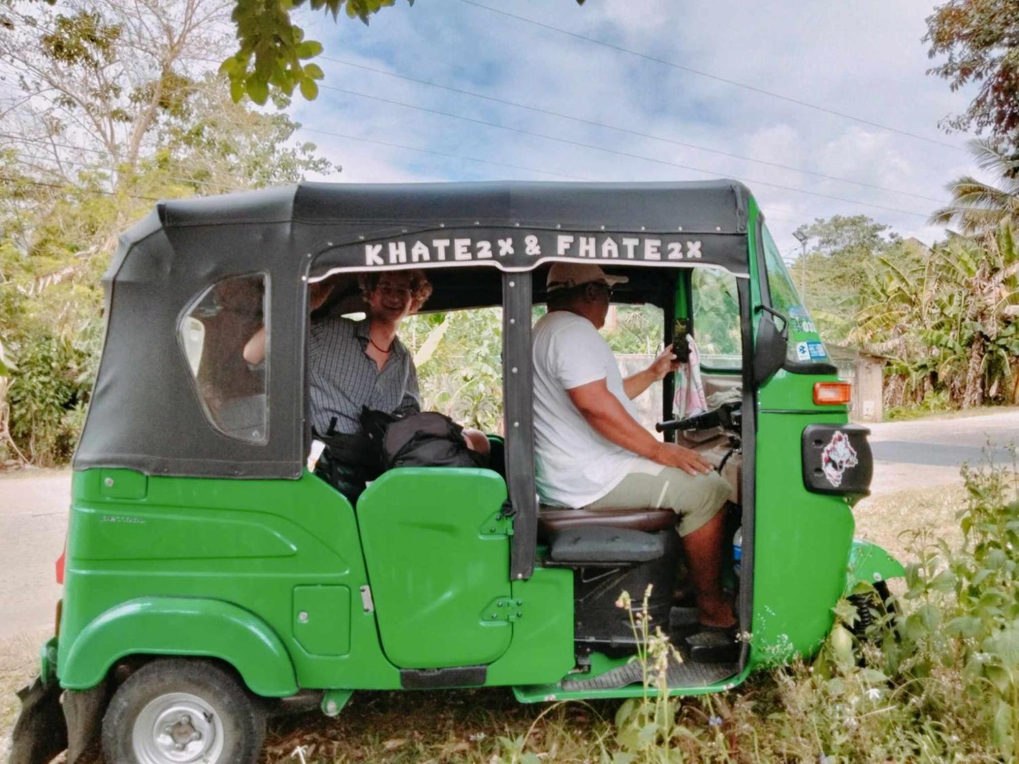 Roca'S Homestay Backpackers Chalet Batuan Exteriör bild